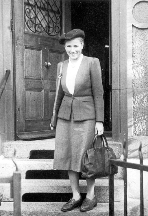 Frau